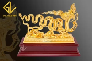Tượng rồng mạ vàng